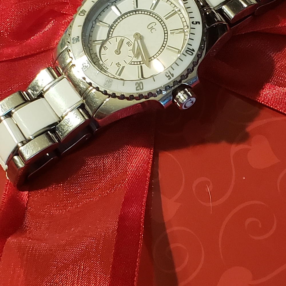 Guess wrist watch. Unisex. Swiss made - Picture 6 of 9